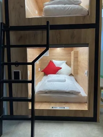 Capsule Hostel Andel Centre Spirit Praha 0*,