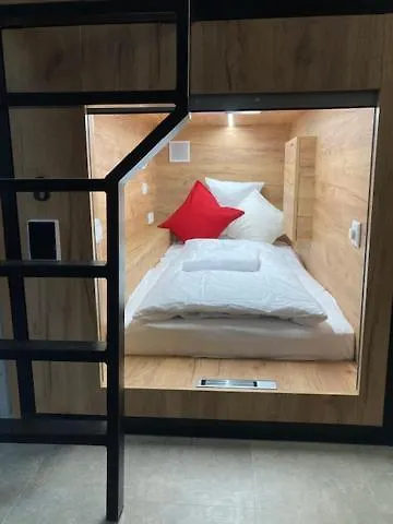 Capsule Hostel Andel Centre Spirit Praha